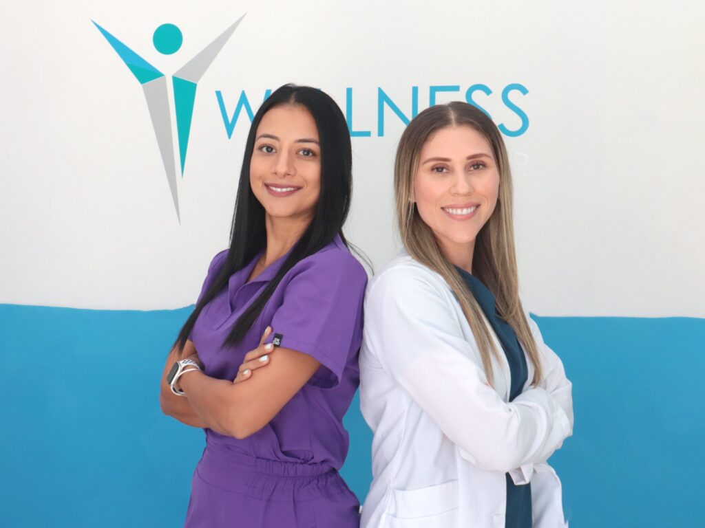 profesionales de la salud mujeres sonriendo